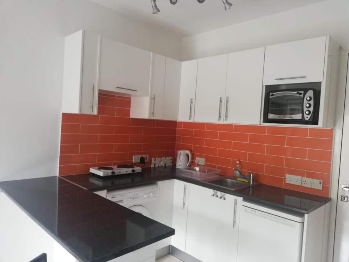 Cozy 1 Bedroom Apartment Close To The Beach Pafos Zewnętrze zdjęcie